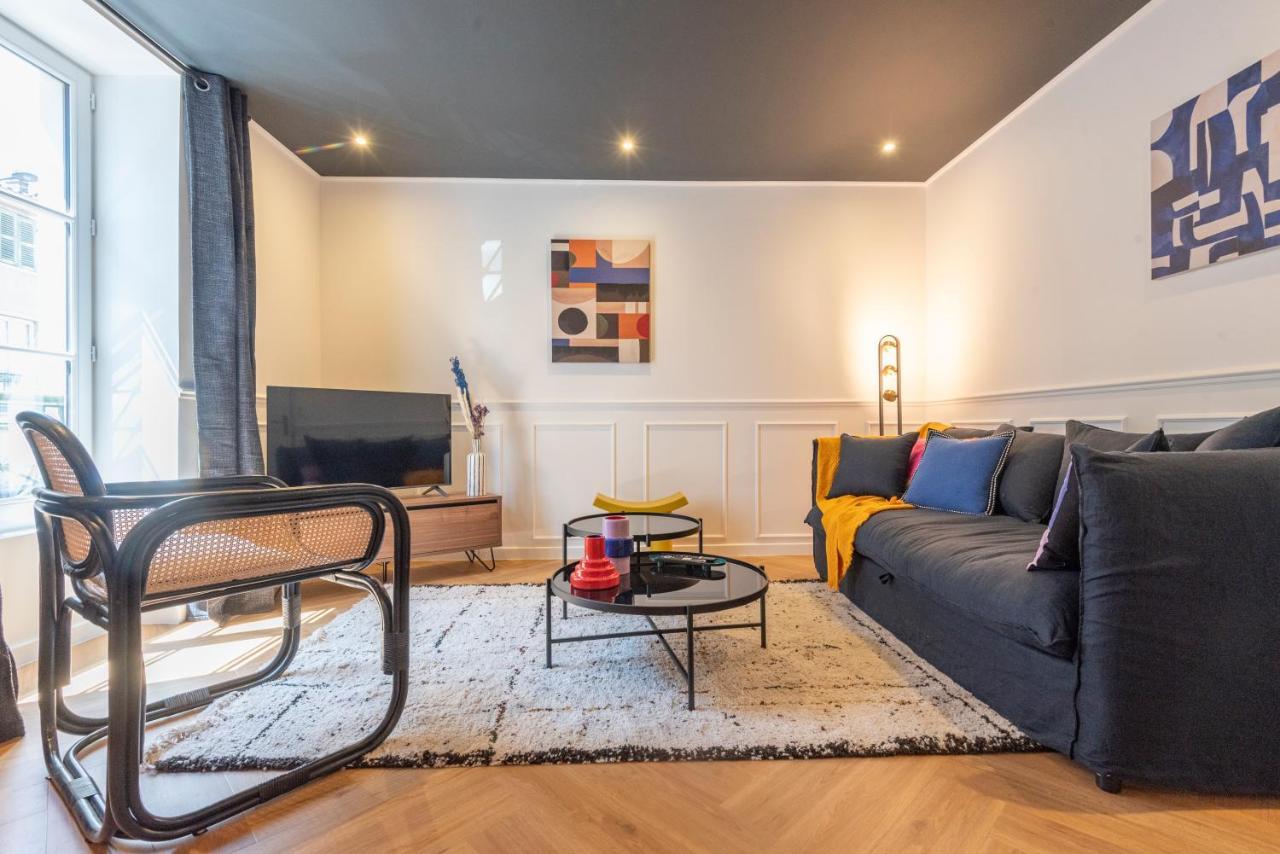 Le Cosy Chic . Proche Gare . Centre-Ville Macon . Neuf . Climatisation . Design . Wifi . Buitenkant foto