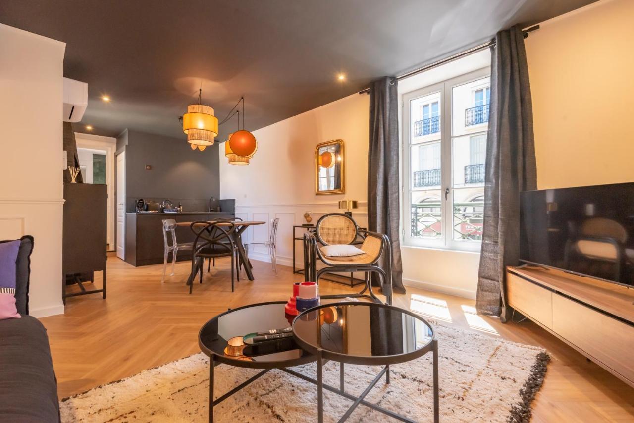 Le Cosy Chic . Proche Gare . Centre-Ville Macon . Neuf . Climatisation . Design . Wifi . Buitenkant foto